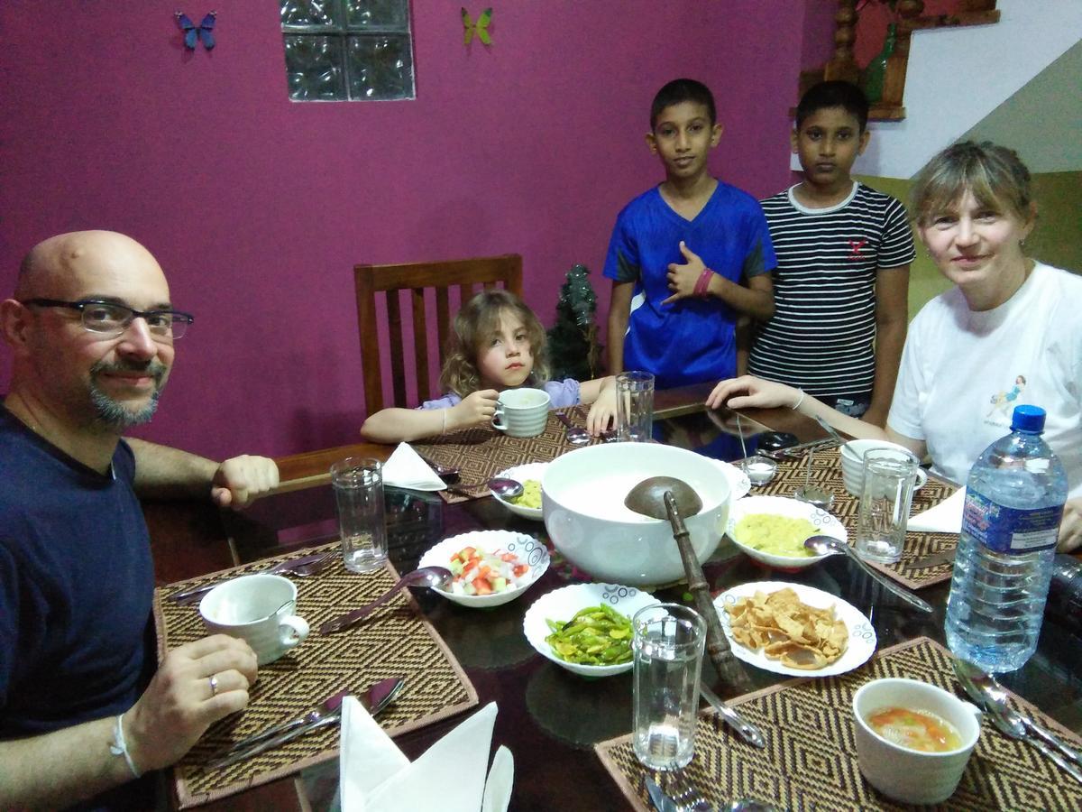 Ceylonima Home Stay Anuradhapura Dış mekan fotoğraf